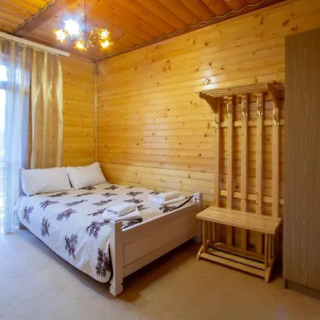 Hotel у мар'яни і назара Yaremche