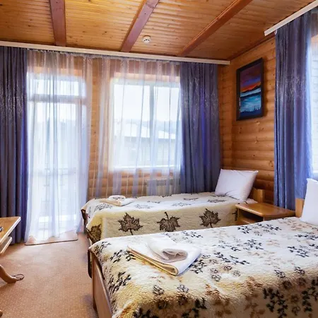 у мар'яни і назара Hotel *