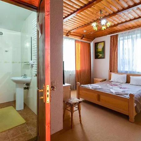 у мар'яни і назара