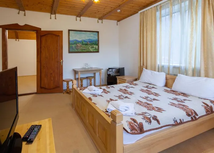 Hotel у мар'яни і назара