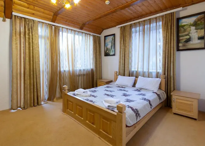 Otel у мар'яни і назара *